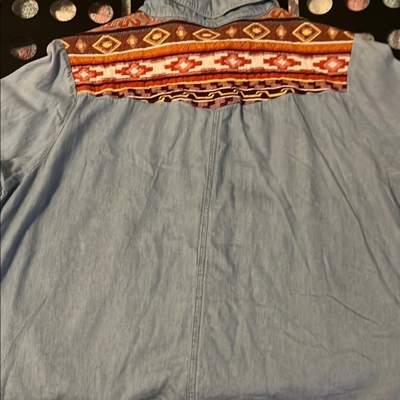 JODIFL Blue Button Down Shirt with Red Pattern - Picture 10 of 10